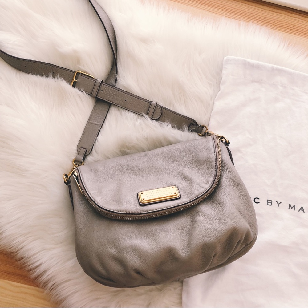 marc by marc jacobs natasha crossbody in cement